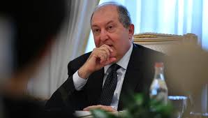 İstefa verən Ermənistan prezidentinin səlahiyyətlərini o icra edəcək