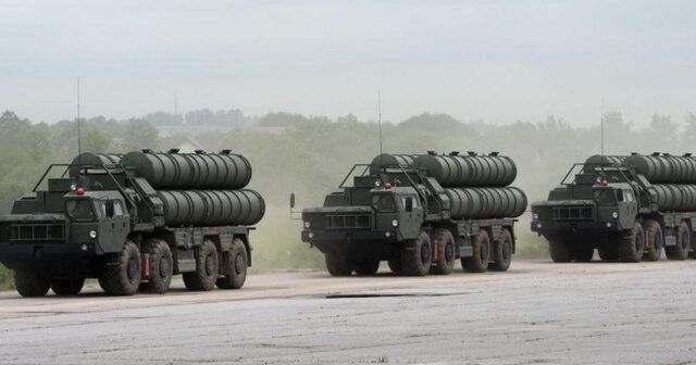 Rusiya S-400 komplekslərini sərhədə gətirdi