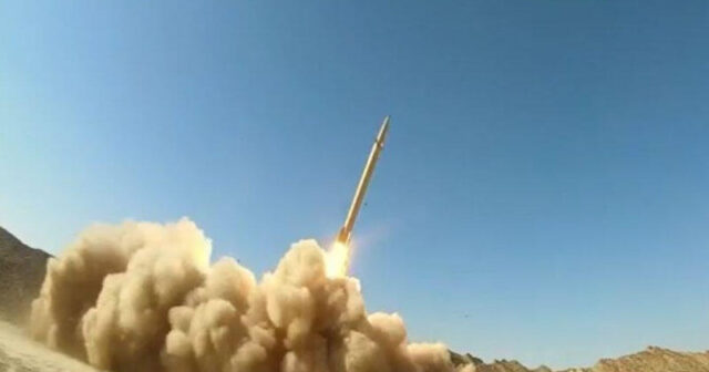İran yeni raketini təqdim etdi