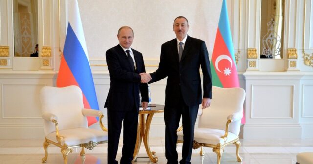 İlham Əliyev və Vladimir Putin arasında təkbətək görüş başladı