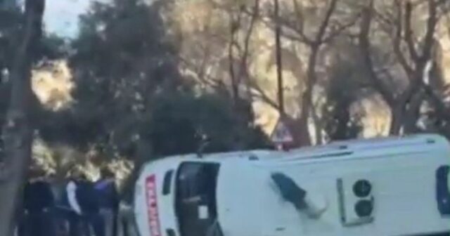 Bakıda çağırışa gedən təcili yardım maşını aşdı – xəsarət alan var – FOTO