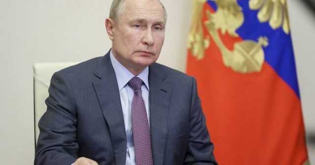 “Qərb dünya iqtisadiyyatını çökdürür” – Putin