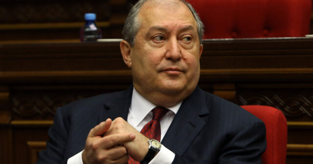 Armen Sarkisyanın səlahiyyətlərinə rəsmi olaraq xitam verildi