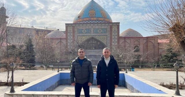Azərbaycanlı deputatlar İrəvanda Göy məscidi ziyarət ediblər