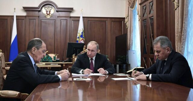 Putin, Şoyqu və Lavrovun bu ölkəyə girişinə qadağa qoyuldu