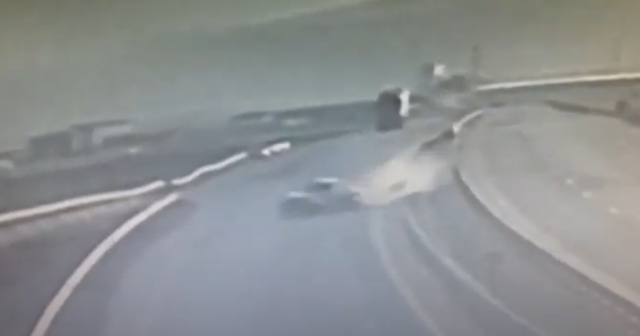 Azərbaycanda bir ailənin öldüyü qəzanın anbaan videosu – ürəyi zəif olanlar baxmasın – FOTO/VİDEO