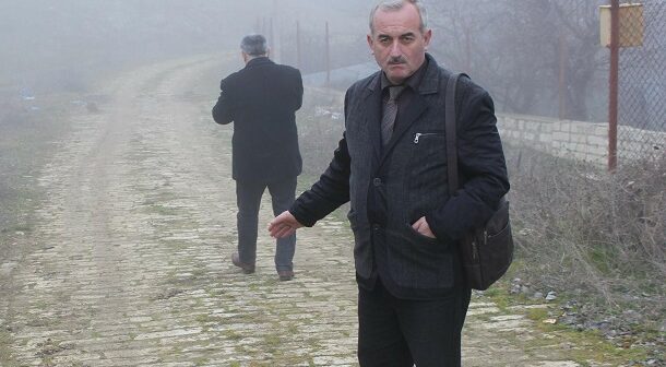 Azərbaycanlı əsirlərə bu kəndə daş döşədiblər