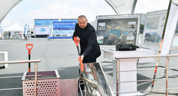 Prezident İlham Əliyev Suqovuşanda turizm kompleksinin təməlini qoyub