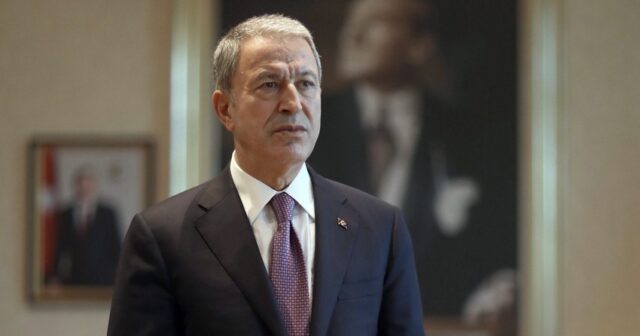 Hulusi Akar Ukraynadakı durumdan danışıb
