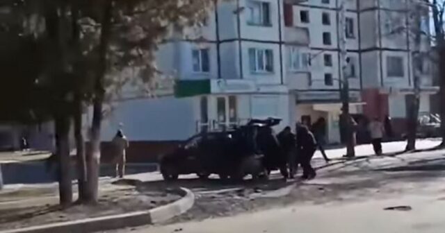 Rus ordusu çörək növbəsi gözləyən sakinləri atəşə tutdu, xeyli sayda ölən var – DƏHŞƏTLİ VİDEO