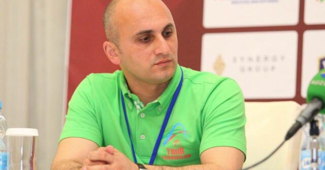 Tanınmış jurnalist mətbuat katibi vəzifəsindən ayrıldı