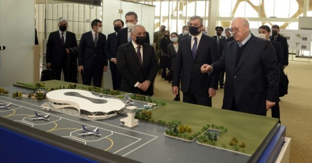 Baş nazir və Prezident Administrasiyasının rəhbəri Füzuli aeroportuna baxış keçirib