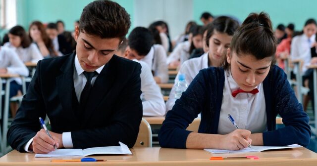 IX sinif şagirdlərinin elektron yerdəyişməsi dayandırılır