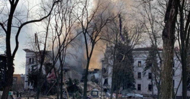 SON DƏQİQƏ: Ukraynada vəhşət – teatr binası bombalandı, 300 nəfər qətlə yetirildi