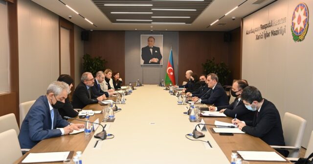 Ceyhun Bayramov BMT rəsmisini Ermənistanın törətdiyi ekoloji terrorla bağlı məlumatlandırıb