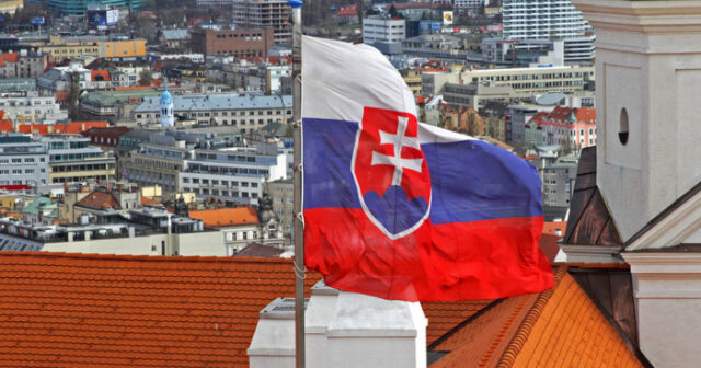 Slovakiya 3 rus diplomatı ölkədən qovur