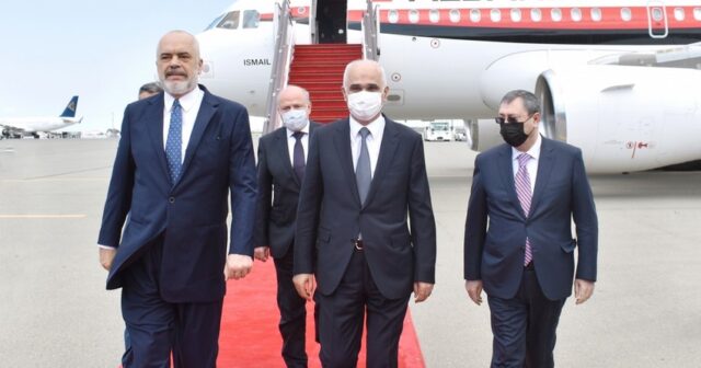 Albaniyanın Baş naziri Azərbaycana gəlib