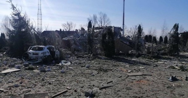 Makarovda 132 nəfərin güllələnmiş meyiti tapıldı