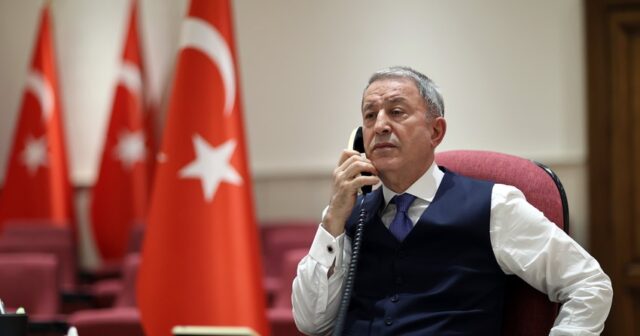 Hulusi Akarla ukraynalı həmkarı arasında telefon danışığı olub