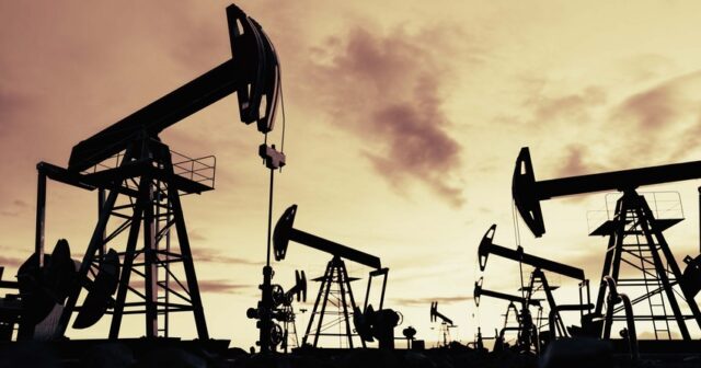 Neft 1%-dən çox ucuzlaşıb