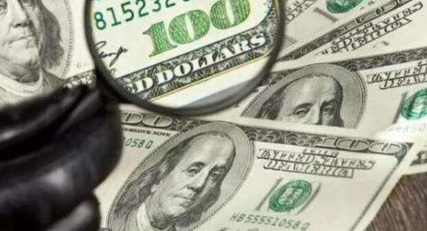 Dolları olanlara pis xəbər: dollar ucuzlaşdı