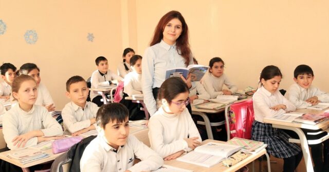 Müəllimlərin iş yerini dəyişməsi üzrə vakansiya seçimi başlayıb