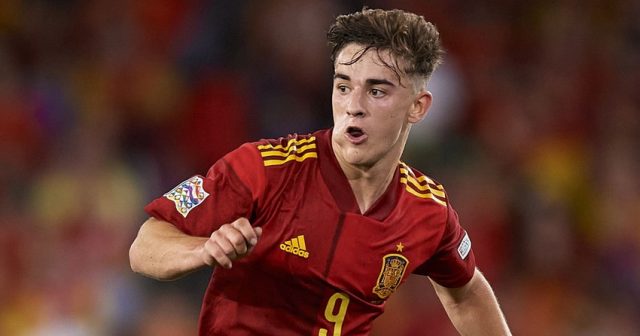 “Barselona”nın futbolçusu İspaniya millisinin tarixinə düşüb