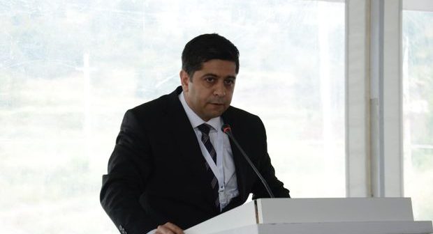İsmət Səttarov: “Mediada qeyri-obyektivliyə qarşı mübarizə aparmaq lazımdır”