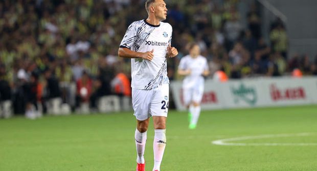 Türkiyədə debüt edən rusiyalı futbolçu ad gününü ilk qolu ilə qeyd etdi – VİDEO