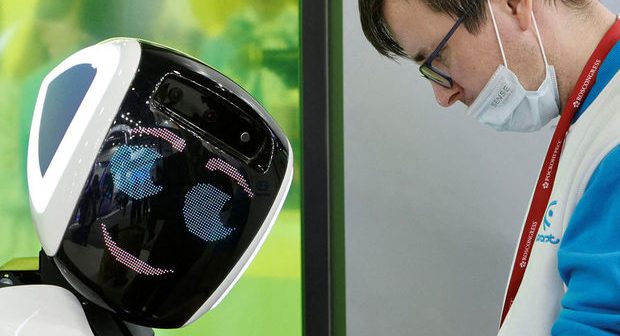 Çin şirkəti robotu baş direktor təyin etdi