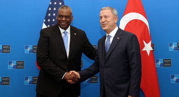 Türkiyə və ABŞ müdafiə nazirləri arasında danışıqlar olub