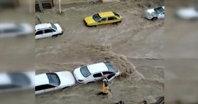 İranda daşqın nəticəsində ölənlərin sayı 76 nəfərə çatıb