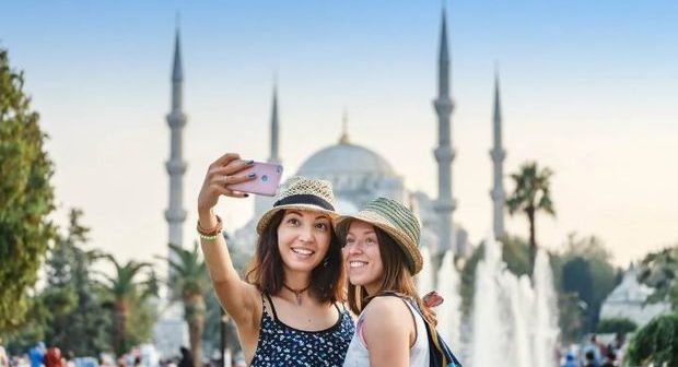 Almanlar Türkiyəni ziyarət edən turistlər arasında rusları geridə qoydular