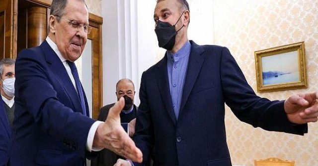 İranın xarici işlər nazirinin Rusiyaya səfəri başlayıb