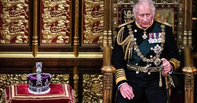 III Çarlz rəsmi şəkildə Britaniya Kralı elan olunub