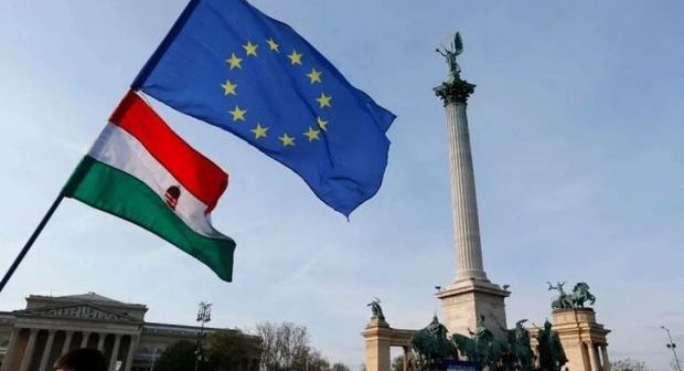 Avropa Komissiyası Macarıstana ayrılan maliyyə vəsaitini dondura bilər
