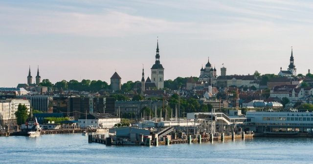 Danimarkanın əvəzedici kontingenti Estoniyaya çatıb