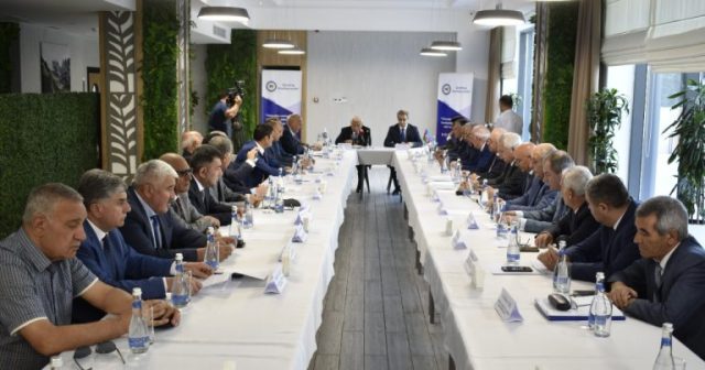 Vüsal Quliyev: Həmkarlar ittifaqları fəaliyyətlərini daha da gücləndirməlidirlər