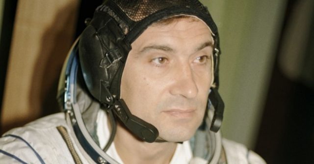 Rekordçu sovet kosmonavtı vəfat edib