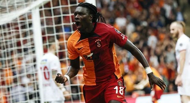 “Qalatasaray” avtoqol sayəsində qələbə qazandı – VİDEO