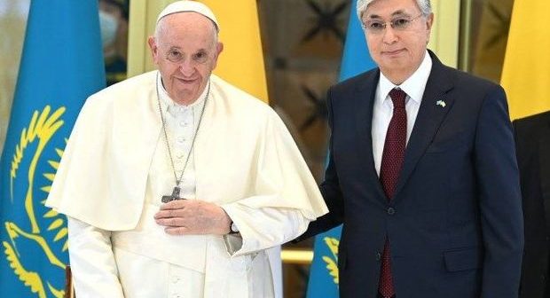 Roma Papası: “Qazaxıstan münaqişələrin həllində mühüm rol oynayacaq”