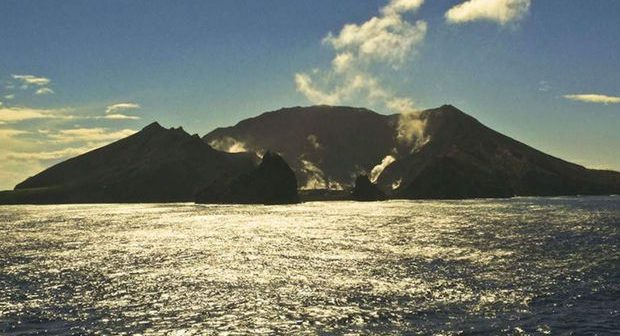 Yeni Zelandiyada 1800 il yatmış sualtı vulkan oyandı – FOTO