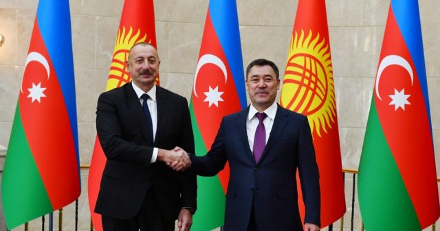 İlham Əliyevin Bişkekdə rəsmi qarşılanma mərasimi olub