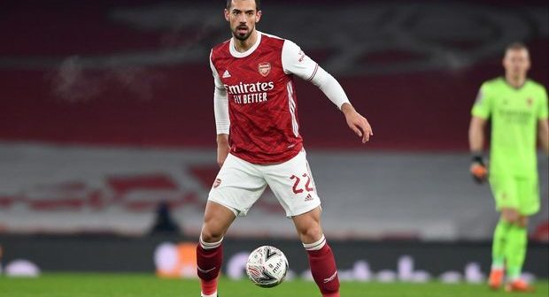 “Arsenal”ın keçmiş müdafiəçisi bıçaqlandı