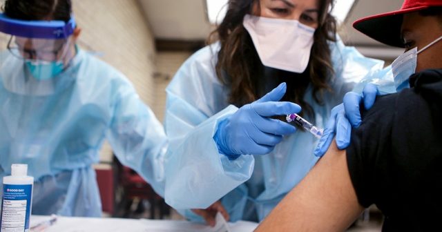 ÜST rəhbəri ölkələri koronavirusa qarşı peyvəndi davam etdirməyə çağırıb