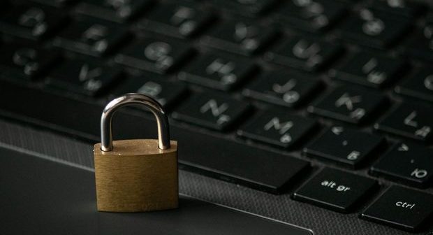 İran internet məhdudiyyətləri ucbatından 3 milyard dollardan çox zərərə düşüb