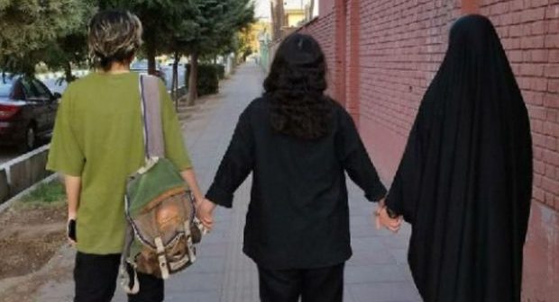 İran gənclərinin “molla rejimi”nə özünəməxsus ETİRAZI – FOTO