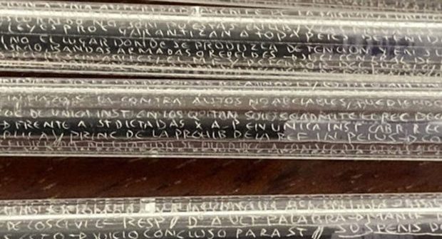 İspaniyada tələbə imtahan suallarının cavablarını 11 qələm üzərində yazıb – FOTO