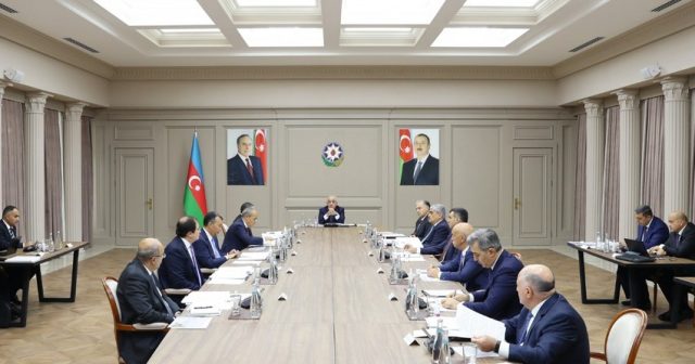 İqtisadi Şuranın növbəti iclası keçirilib