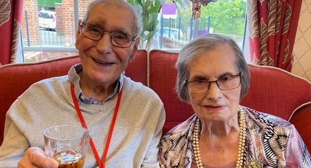 100 yaşlı cütlük uzun illik evliliklərinin sirlərini açıqladı: Hər gün mübahisə – FOTO